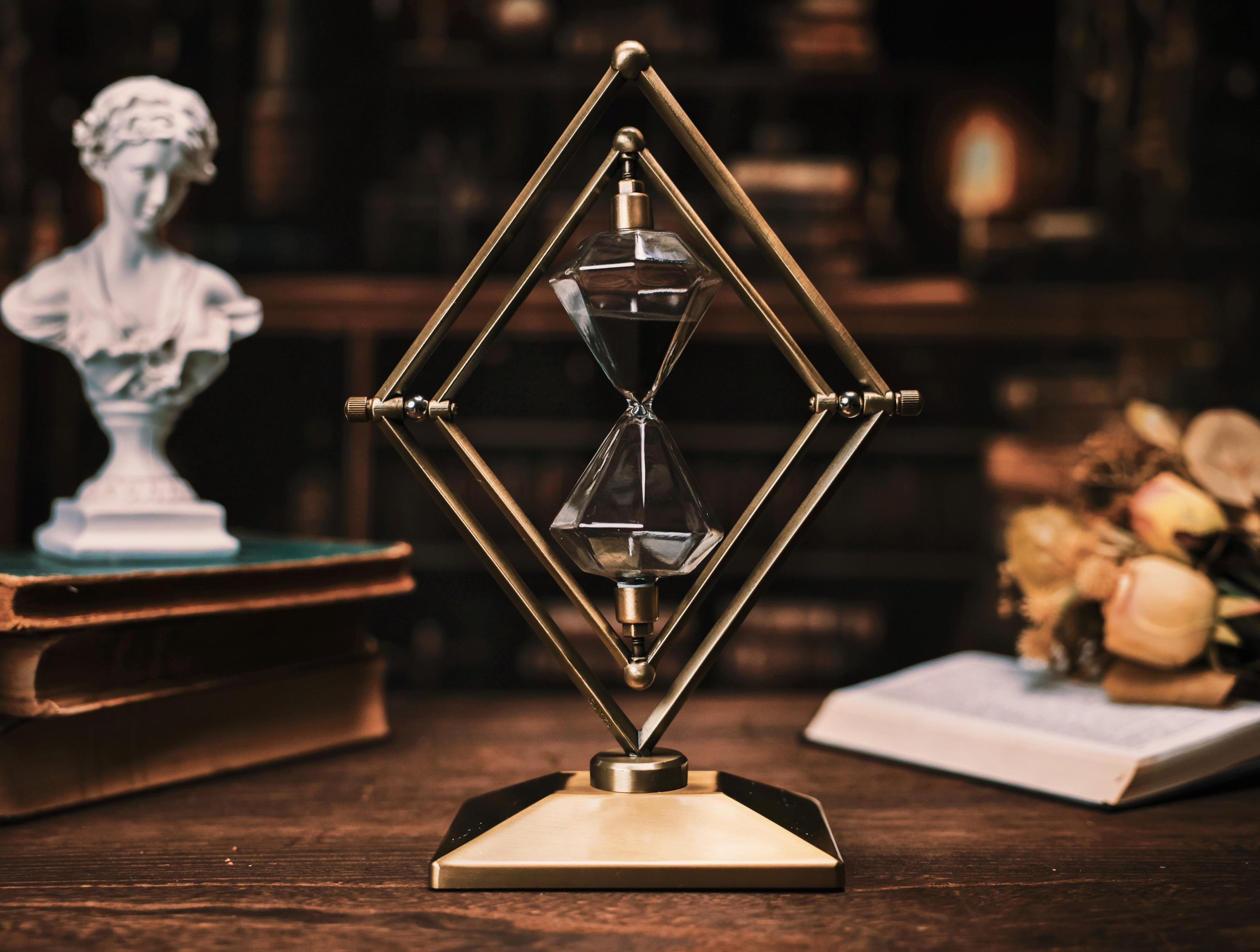 Why Hourglasses Are Making a Stylish Comeback in Modern Home Decor